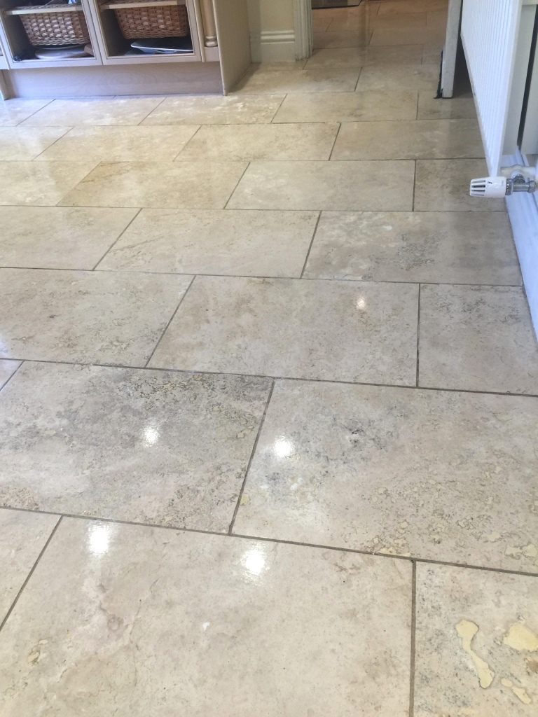 Renovating Travertine Kitchen Floor Tiles In Sanderstead Tile   Travertine Kitchen Floor After Sealing Sanderstead 095605 